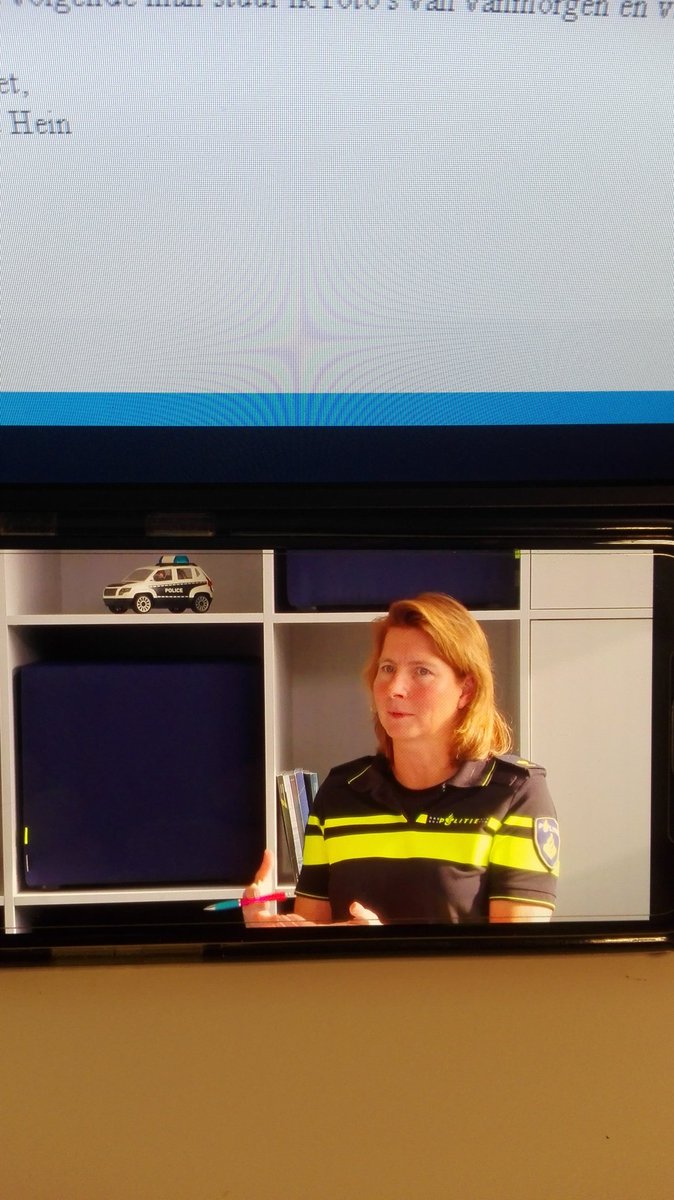 Online aanwezig bij webinar over polarisatie. Hoe werkt het, hoe uit zich dat, wat betekent dat voor mijn rol op het werk. Zeer interessant.