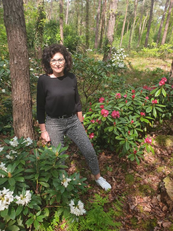 Van kerngezond naar ronduit doodziek in een paar dagen tijd. Tineke Wiersma wist niet wat haar overkwam toen haar lever er acuut mee ophield. ‘Dankzij een donorlever kan ik het navertellen.’ Wat Tineke meemaakte kan iedereen zomaar overkomen: bit.ly/38wT602.