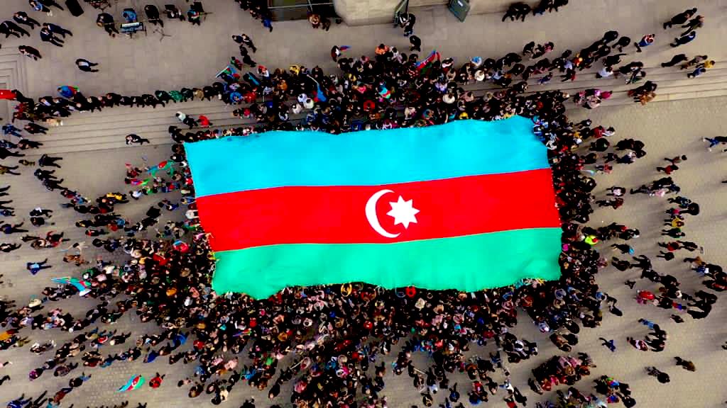 seyidov_hasan's tweet photo. Xalqımıza Qələbə yaraşır..#Neftchala’da bayram sevinci #Azerbaijan #KarabakhisAzerbaijan ❗️🇦🇿 https://t.co/BcPS5L1hpK