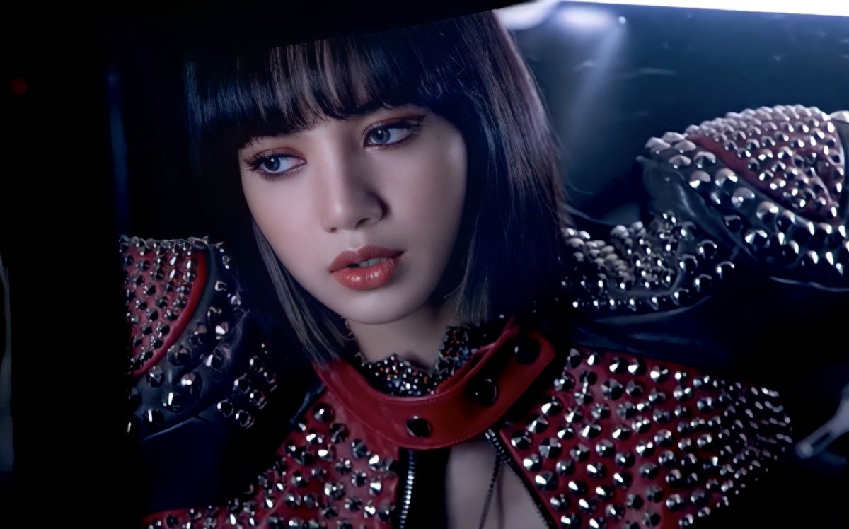 milkylisapics's tweet photo. #리사 #LISA #LALISA @BLACKPINK https://t.co/jAiZT8Jt5K