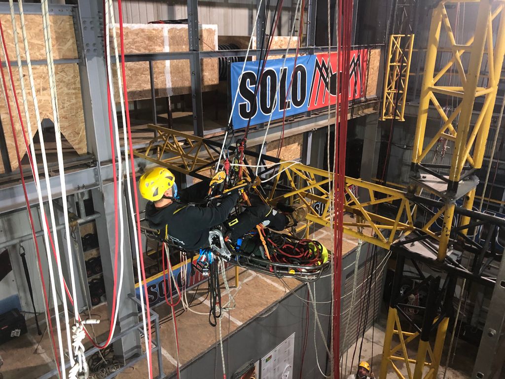 solo_training's tweet photo. #RopeRescue #SoloTraining #ISUBrasov https://t.co/5gnGNIn3w6