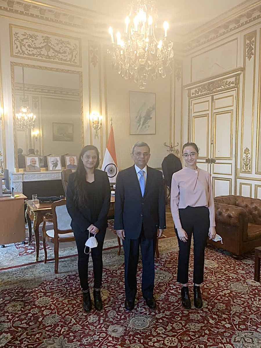 DiptyChander's tweet image. 🇫🇷🇮🇳Women and diverse people are still underrepresented in Technology.
Our fight with @Org_Emma is to make coding accessible at earlier age to everyone around the world.
It’s a pleasure to work with @Indian_Embassy Mr Ambassador @JawedAshraf5 for our #CodeAtHome launch in India