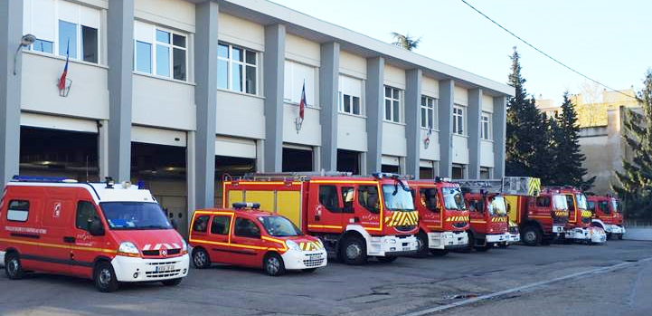 SDMIS69's tweet image. [PAVOISEMENT] 🇫🇷

Ce jour, mercredi 11 novembre, l’ensemble des bâtiments et casernes du #SDMIS sont pavoisés aux couleurs nationales à l’occasion de l&apos;Armistice de 1918.