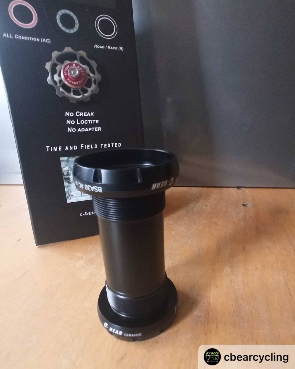 velotech_uk's tweet image. Your crankset spins as fast as your legs will power it. Keeping the brake hose and all cabling clear off this rotary speed zone.C-Bear #ceramicbb BSA30 
.
Shimano , GXP , DUB , 30mm spindle, C-Bear ceramic #bottombracket all with sleeve protection. 
.
