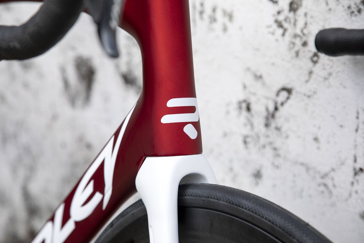 Ridley_Bikes's tweet photo. The matt finish on this Noah Disc Aero+ makes it look really smooth. What do you guys like more, matt or gloss frames?
Pure Line XL
349 - Candy Red Metallic
1 - White
Finish: Matt
#NoahDiscAero+ #PureLineXL https://t.co/6tOx5qBhfd