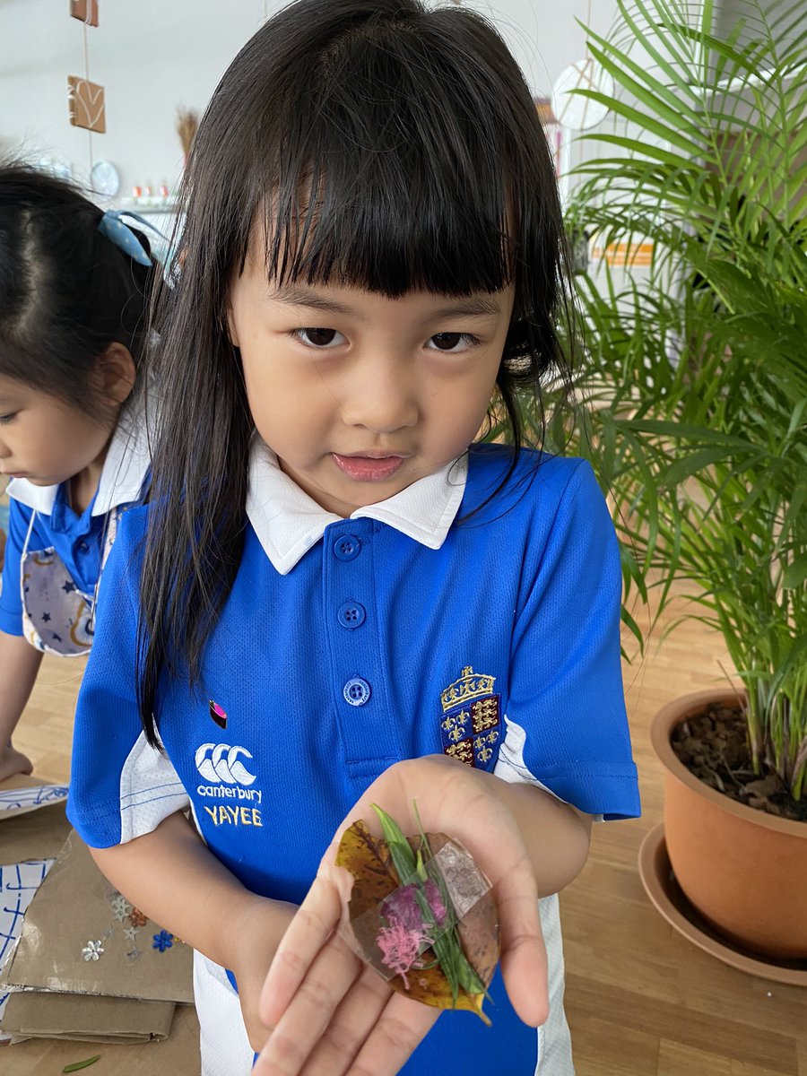PinkVarin's tweet photo. EY 2MM are having fun making mini pizza to sell in their pizza shop! 🍕🍕🍕 https://t.co/x9m5FyZtIF