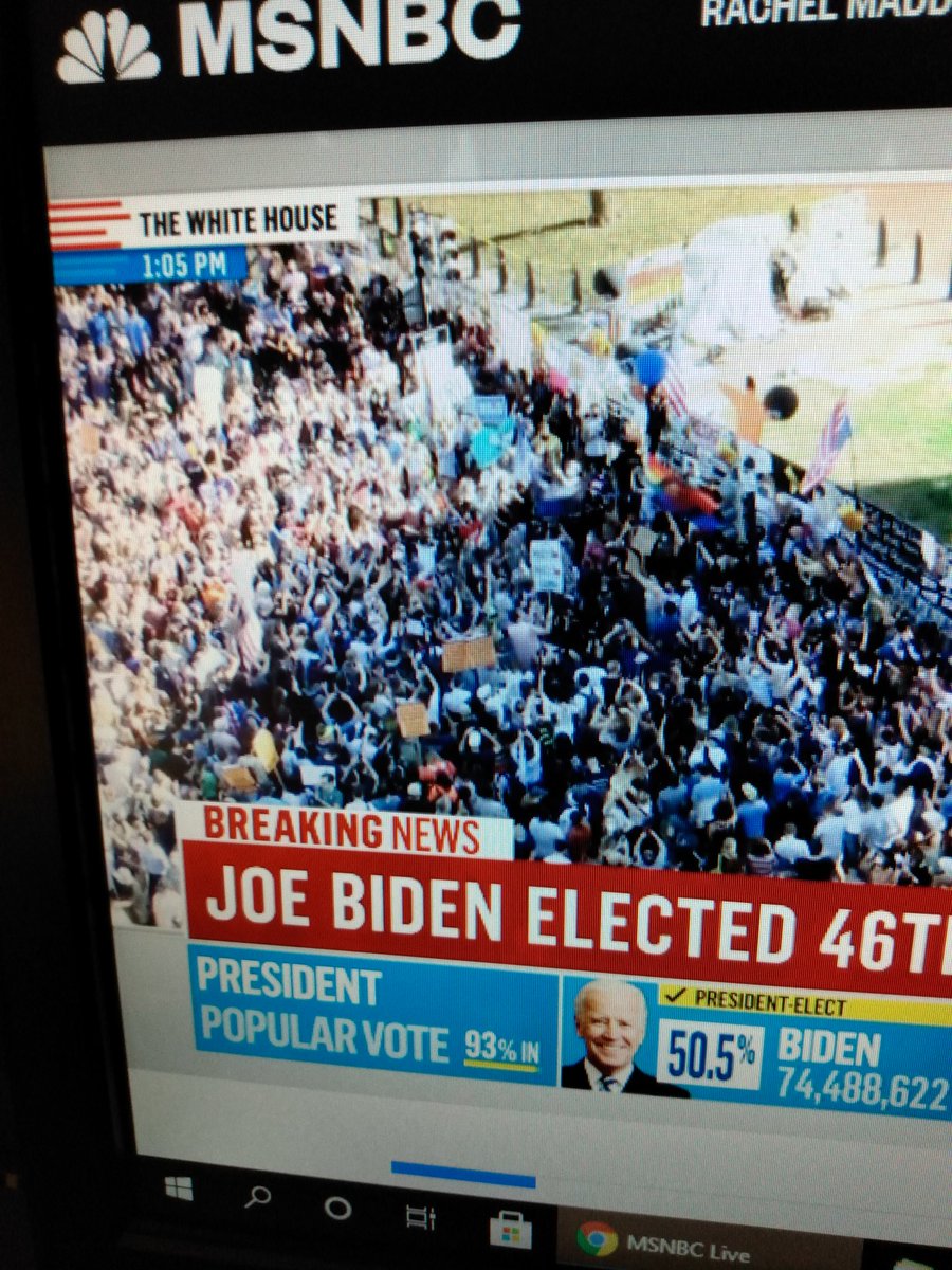LibbyStiles69's tweet photo. @ABCWorldNews @sramosABC Why no mention of these crowds gathering? Is this also not a super spreader? https://t.co/xL9r1S1qZ9