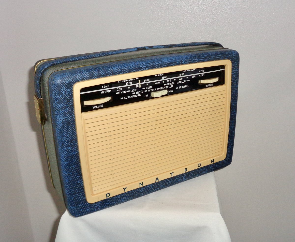 MullardAntiques's tweet photo. Vintage #Dynatron Gypsy TP16 Vintage Portable Transistor Radio. Two Wave band, MW, LW. Good Cosmetic & Working Condition. 1960s radio https://t.co/wPGYM6tEpZ #portableradio #batteryradio #designerradio #homedecor #retroradio #cellradio #madeinbritain #transistorradio https://t.co/0zwtE7FgVZ