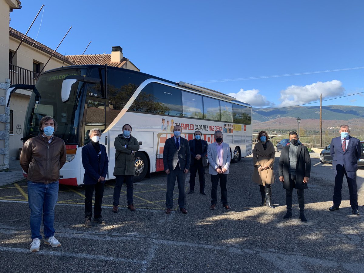 DeMairena's tweet photo. En apenas 3 meses el #EmpleaBus de la @ComunidadMadrid ha gestionado más de 500 citas en la Sierra Norte. 

Una iniciativa con la que queremos acercar los trámites de las oficinas de empleo a cada rincón de la región 

Vamos extender este servicio a las zonas Sureste y Suroeste https://t.co/AhEpHsXeca