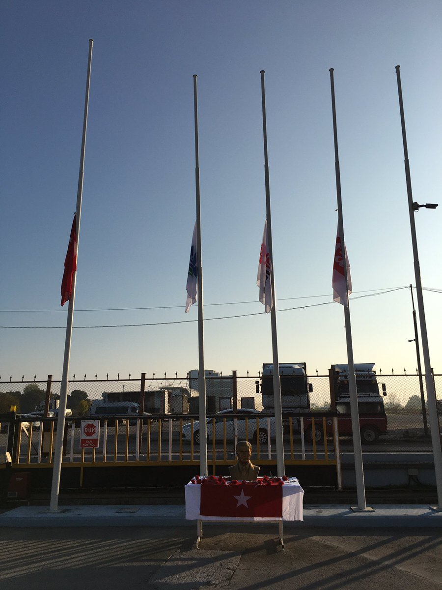 Saygıyla ve minnetle anıyoruz... #Atamİzindeyiz