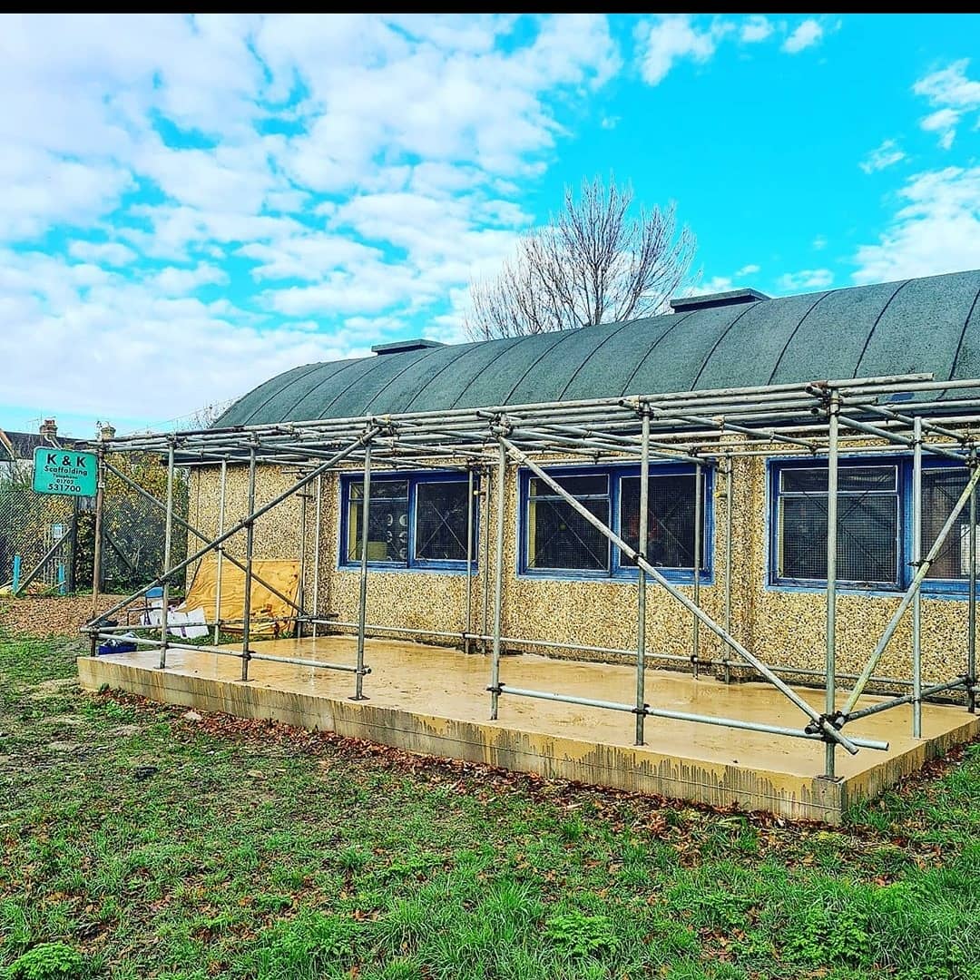 Southend_ABC's tweet photo. Massive #ThankYou to K&K #Scaffolding & Ben kerrigan for not only #Donating the #Scaffold tubes but more importantly there #FreeTime in #Helping to build our outside #CubanStyle🇨🇺 #TrainingArea
#Southend
#Southchurch
#Essex
#EnglandBoxing
#CommunitySportsClub
#Boxing
💙💛🥊 https://t.co/vSv8ldtoE1