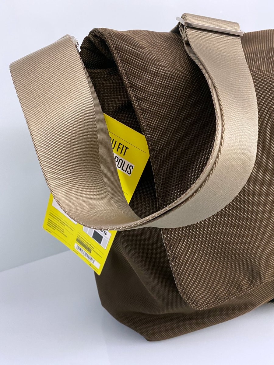 PlindoDotCom's tweet photo. Se stavate cercando un'idea regalo, questo è l'oggetto che fa per voi! Adesso in sconto su https://t.co/5SY89wVdWW
#shopping #promo #regali #natale #smemo #fashion #casual #ItaliaSiRibella #10Novembre #LoveKilla1stwin #Covid_19 #instagramdown #metropolis #startup #RetweeetPlease https://t.co/FiO88zJLfU
