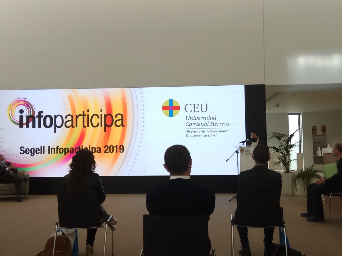 CtranspaUPV's tweet photo. GVAoberta: 📷 El SA @antonillorente a l'entrega dels Segells Infoparticipa del @uchceu i la @UABBarcelona a les entitats locals valencianes: "Espere que este reconeixement no siga l'assoliment d'una fita final, sinó la consolidació d'un procés en el q… https://t.co/9StWnVu7dm