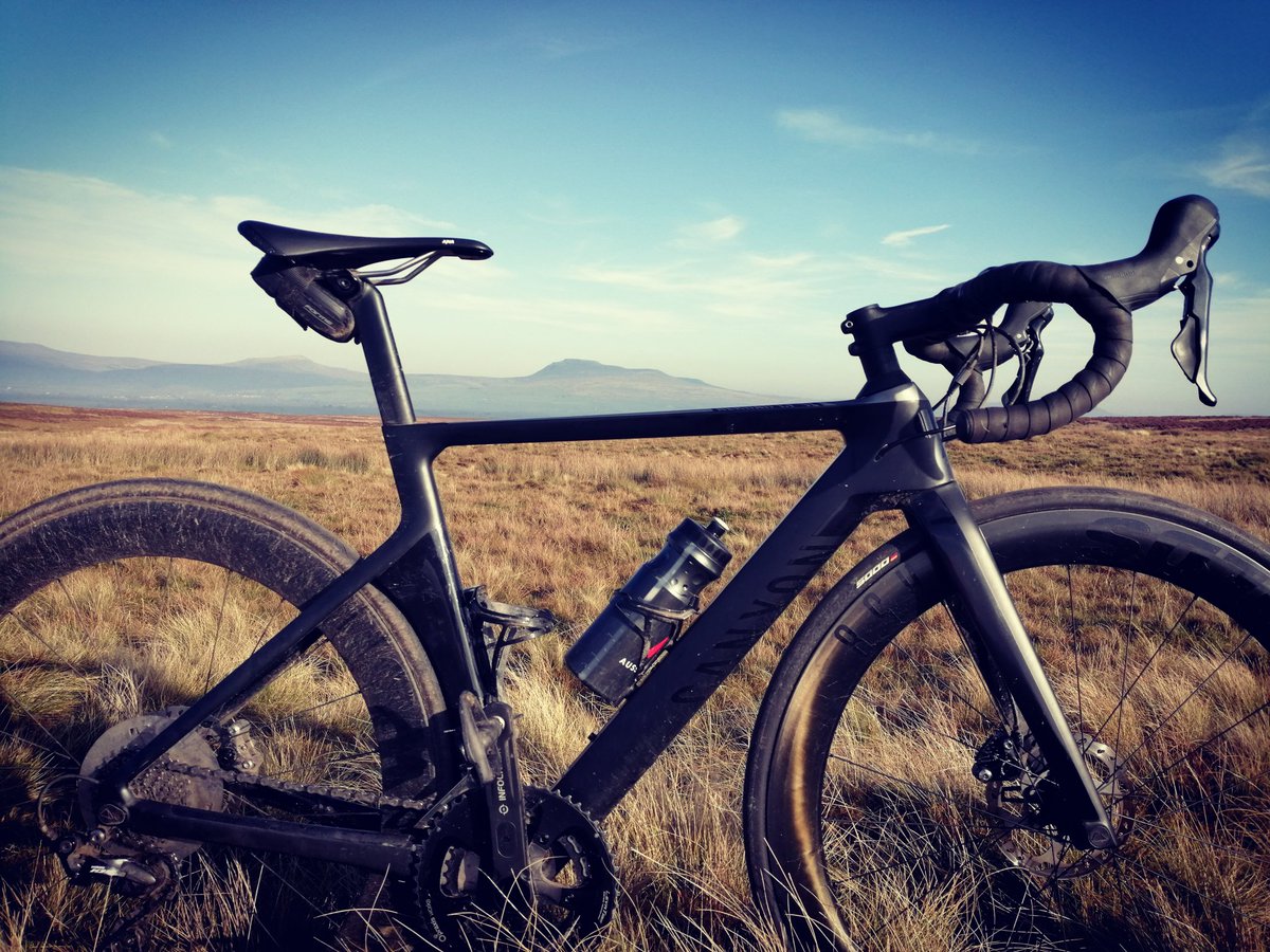 mary_wilko's tweet photo. Lots of exciting things on the horizon. All set to get ready for 2021 after a break to refresh body & mind...β£
#cycling #cyclinglife #bikes #bikeracing #hills #hillclimbing #womenscycling #girlsthatrace #climbhighertogether #CanyonEsports #training #canyonbikes #mycanyon https://t.co/B5czGm98I3