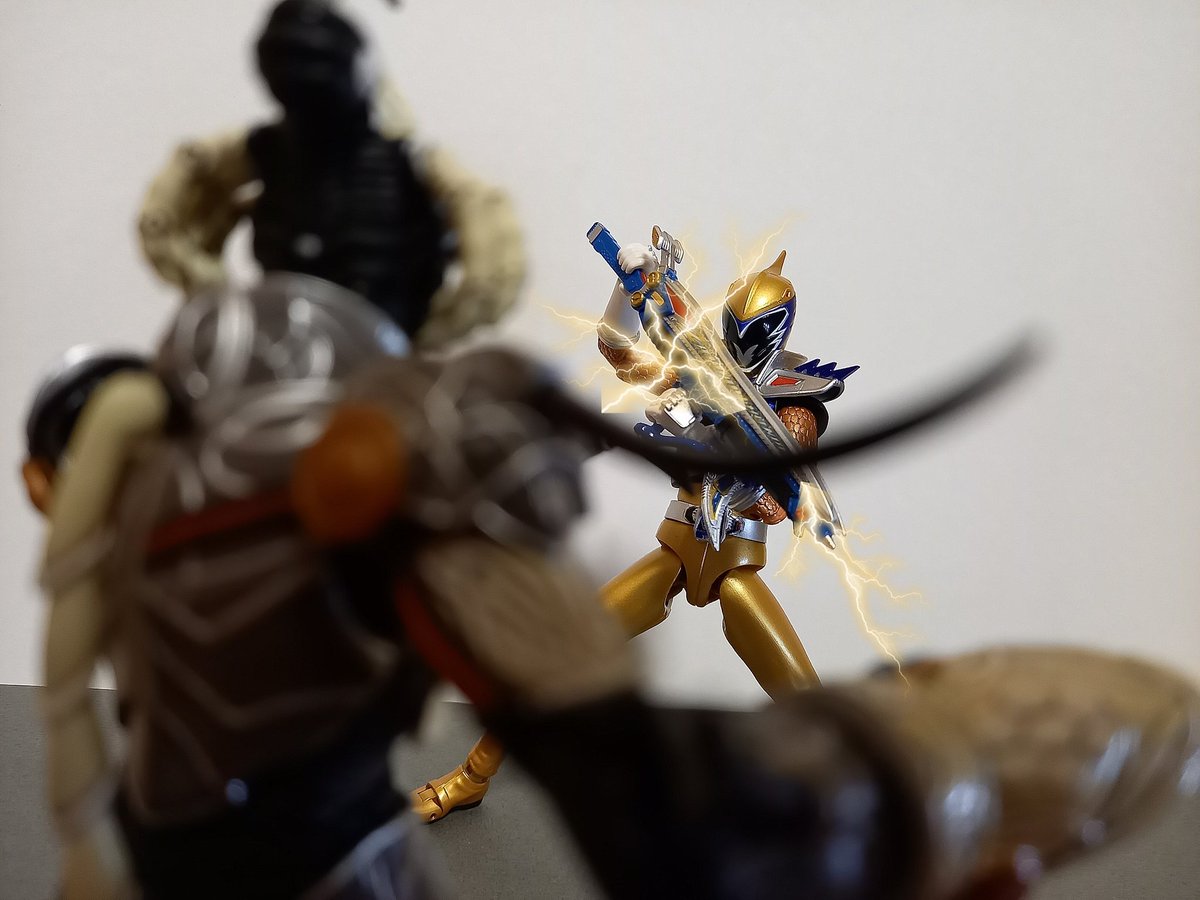 Twoucan キョウリュウゴールド の注目ツイート イラスト マンガ コスプレ モデル