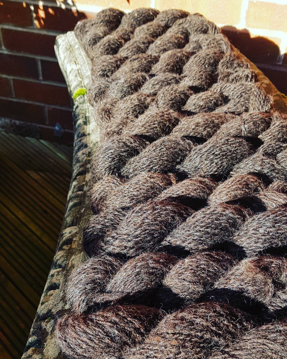 tottles_weavers's tweet photo. After all that #woolspinning yesterday, that's another box of #handspun #yarn ready to go back home to the farm it was grown on 😊 🧶
.
#britishwool #shetlandwool #shetlandsheep #scottishwool https://t.co/BdbCqVv7JQ