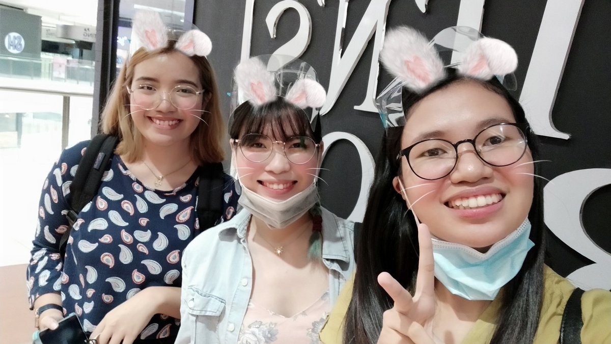 jasgrenae's tweet photo. Guess who's soooo clingy 😻😻😻 

Thank you talaga sa quickie bonding time 🥺🥺🥺 @Annetteskrrrt @floorseong 
miss namen kayooooo @dawonloveee @CubForDawon anlake ng corndog btw
@SF9official #SF9 #Fantasyselcaday lol #5star #willorderagain https://t.co/HrduAdXLTf