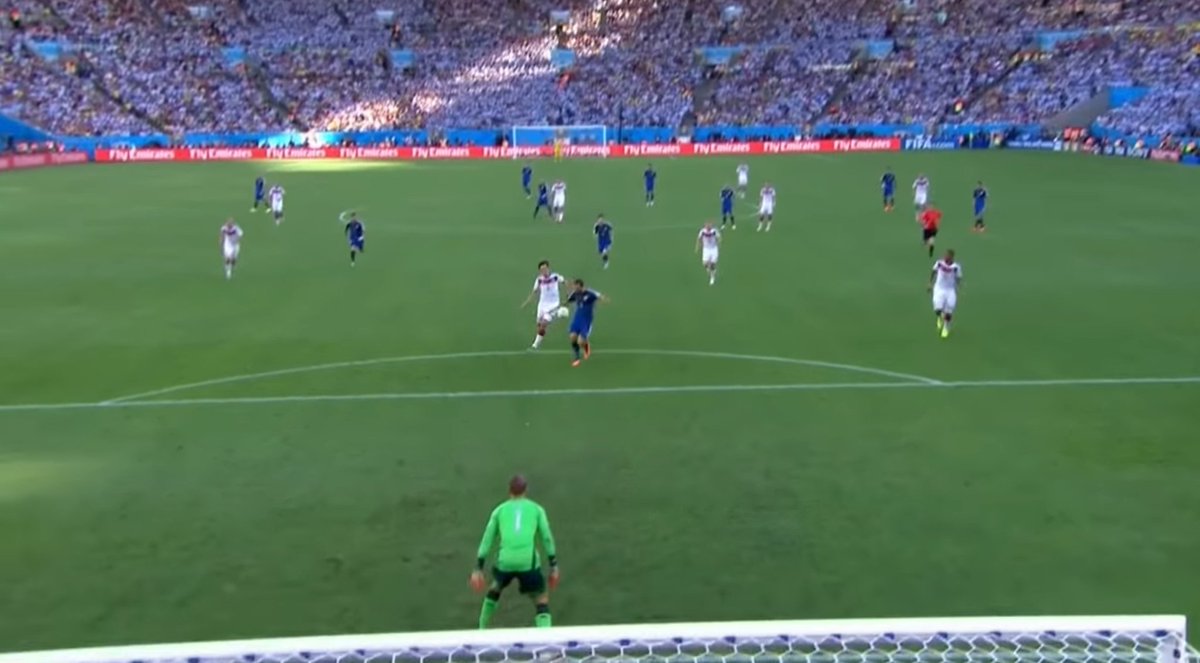 'LUCK FACTOR' in Messi vs Ronaldo debate. A thread.Imagine if:1) Higuain didn't miss in the WC Final.2) Terry never slipped in 2008 CL Final.3) Ramos never scored the 92:48.4) Eder didn't score in the Euro Final.5) The ARG players scored their penalties in 2015 Copa Final.