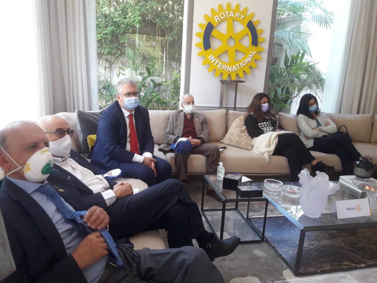RotaryMaroc's tweet photo. Un #club, c'est une #famille. Ce sont des #valeurs  de #solidarité et d' #amitié unies dans des #actions d'intérêt général .
@NejjarSaid2 @OtoAlami @edgarsnow @Bouchra_Taibi @AbdelMekouar @KhadijaCherkao9 @chraibi_omar @ZariatAmine  @salim_zridi 
#RotarypourTous #WeAreRotarian https://t.co/HHZUztKMsj