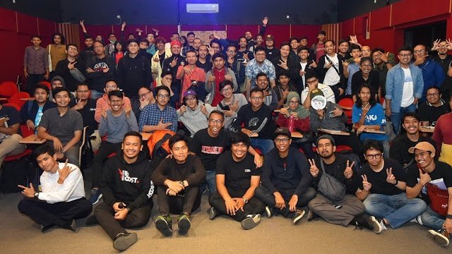 akuarifix's tweet photo. Ini lah tanggapan semua personil JkT48 saat berkumpul dan mengetahui bakal ada pengurangan anggota

Semua mewek atas berita dan keputusan yang di berikan
Tonton buruan ini linknya https://t.co/IOlblKPYXI

 #KamiBersamaJKT48 #bertahanjkt48 #savejkt48 https://t.co/L93lYi9BMe