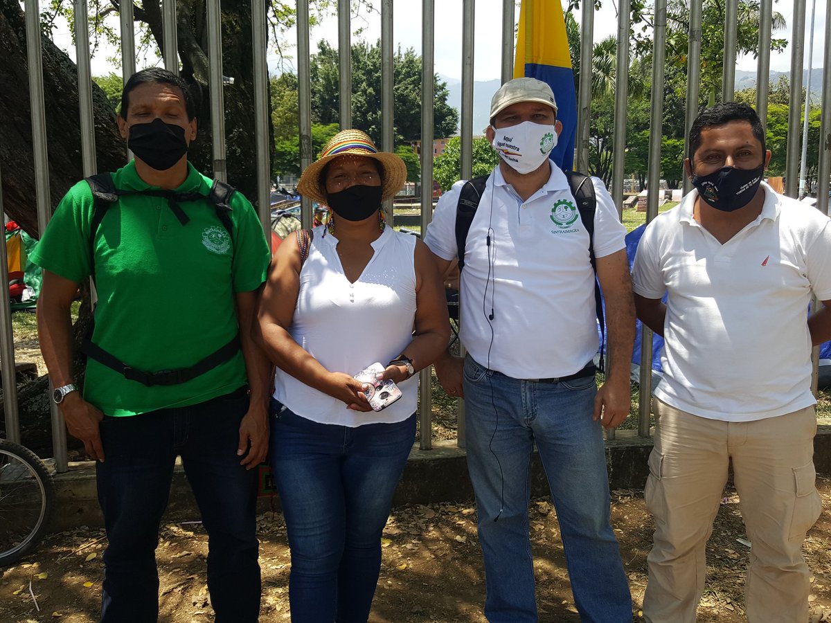 <a href="/GuardiaIndigena/">Guardia Indígena</a> 
Fuerza  Fuerza . . .
🙋‍♂️
👊👏👊👏👊👏