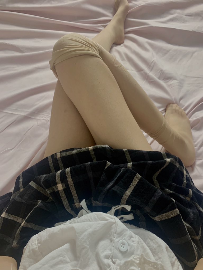 有活人吗？？ https://t.co/pxUCaki1BA