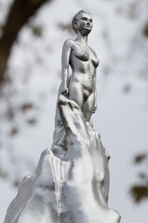 JuliaHB1's tweet photo. As a general rule, when you put up a statue to celebrate the contribution of a woman who fought for women to be recognised as equals to men and thus deserving of voting rights, it's probably not *ideal* for that statue to be of a ***NAKED*** woman. FFS.
🤯😡 #MaryWollstonecraft https://t.co/7vORsBhH6k