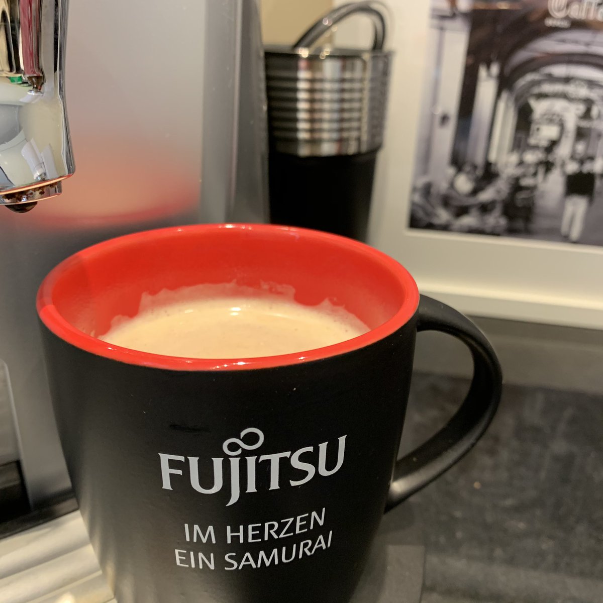 TweetingPetra's tweet photo. Jetzt teilnehmen - im Rahmen der #FujitsuActivateNow geht‘s gleich um 14h los beim #Fujitsu Next Generation Day 👩🏼‍💻💭💬 für die Next Generation unserer Kunden &amp; Partner! https://t.co/Sxv1OlHhtv
