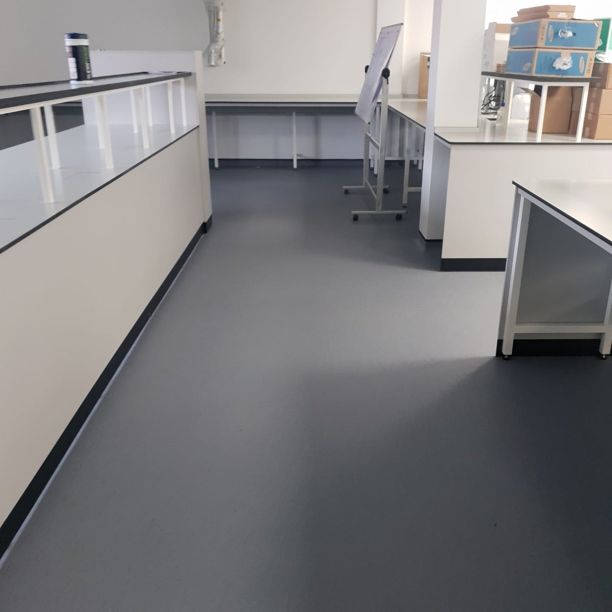 FloorForm's tweet image. Healthcare labs fitted out in the UK