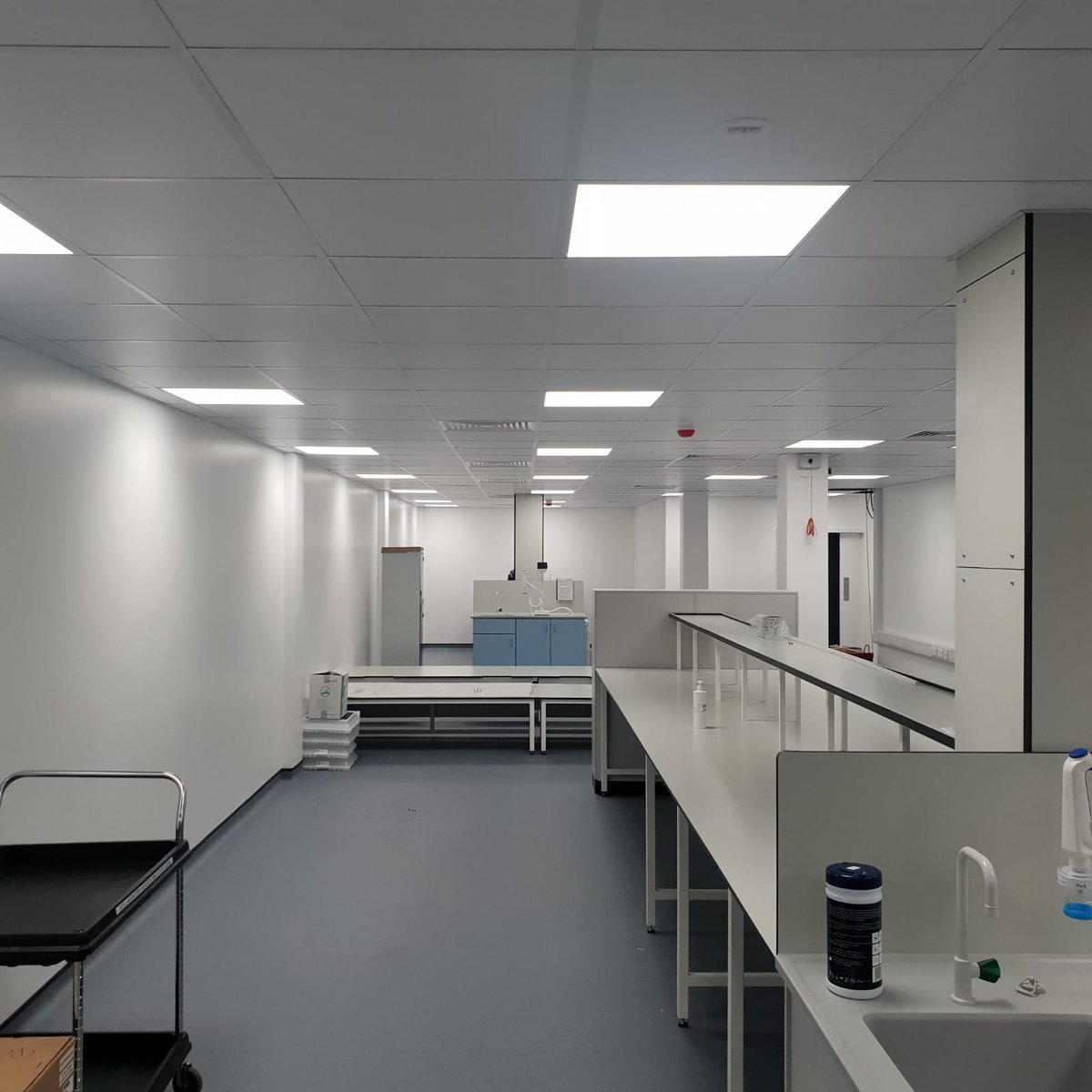 FloorForm's tweet image. Healthcare labs fitted out in the UK