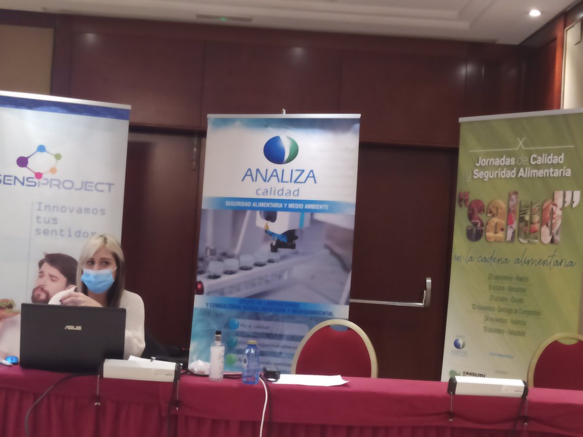 AnalizaCalidadM's tweet photo. Sonia de la Peña directora de alimentación humana en @AnalizaCalidadM presenta el nuevo proyecto que tenemos en marcha junto a @CticCita #SENSPROJECT
@SensProject https://t.co/P8Tcr9ufxB
