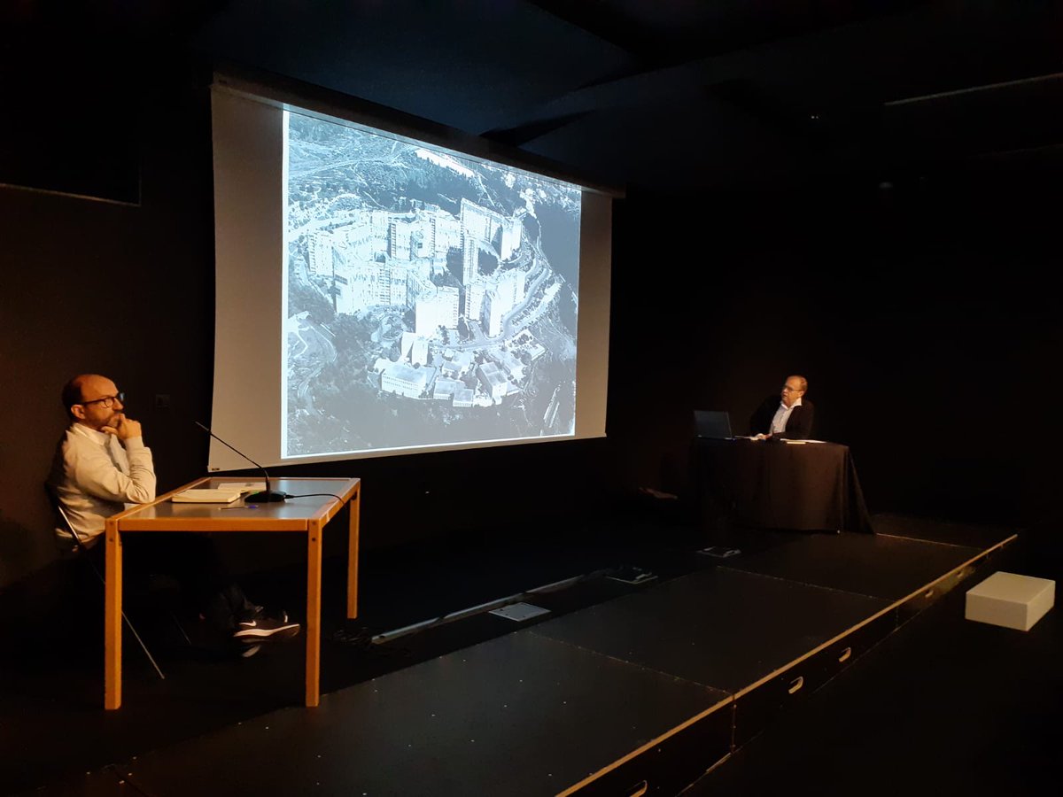 museesmarseille's tweet photo. #CultureChezNous
C'est ce soir à 18h sur la chaîne Youtube des @museesmarseille ! ➡ https://t.co/oZLLoZH8AO
"La vie plus belle? retour sur 20 ans de rénovation urbaine". Nicolas Binet, géographe et urbaniste, est interrogé par Fabrice Denise, directeur du Musée d’Histoire. https://t.co/75AO6eMYN6