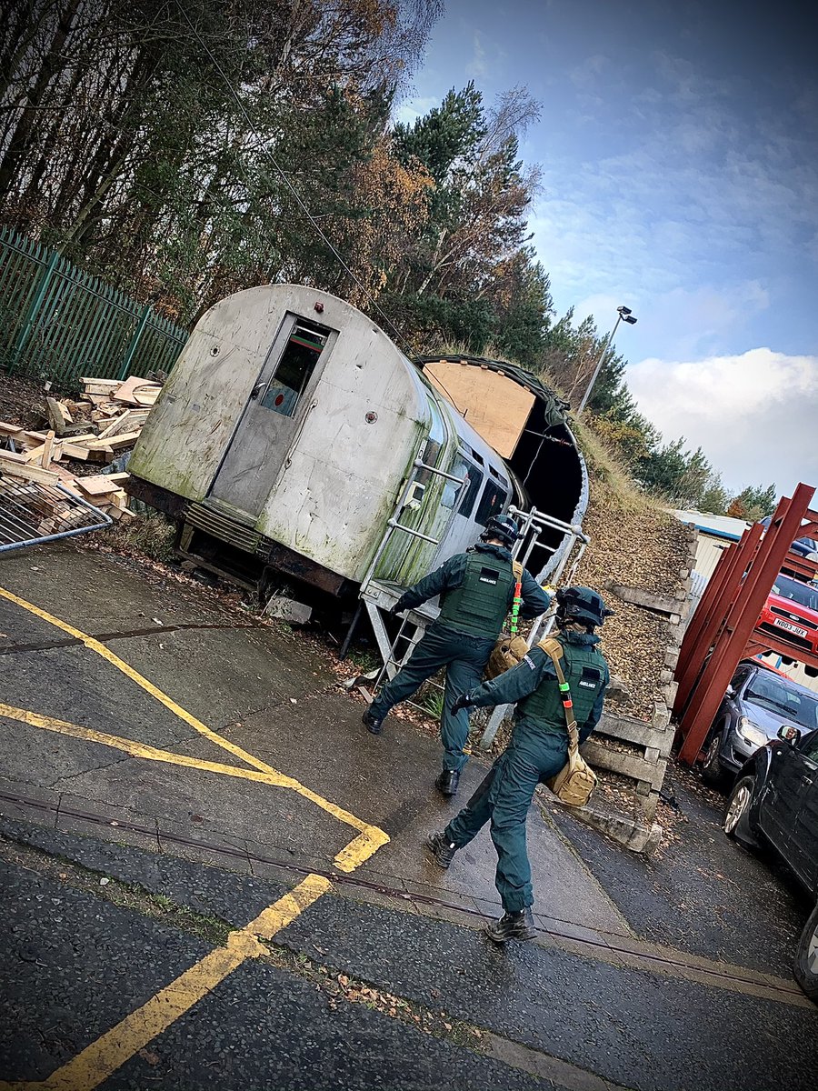 usar_twfrs's tweet photo. Busy day in the USAR office... Chainsaw training ☑️
@NEAS_HART on site training ☑️
Assisting @TwfrsT with 24 monthly assessments ☑️
Drone testing &amp; maintenance of flight hours ☑️

#NotJustFires https://t.co/THBxdH3Gx5
