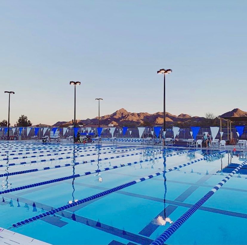 Comfort zones keep your dreams at bay. Get up and get after it! #duoswim⁠⠀
⁠⠀
📸 jin.1116⁠⠀