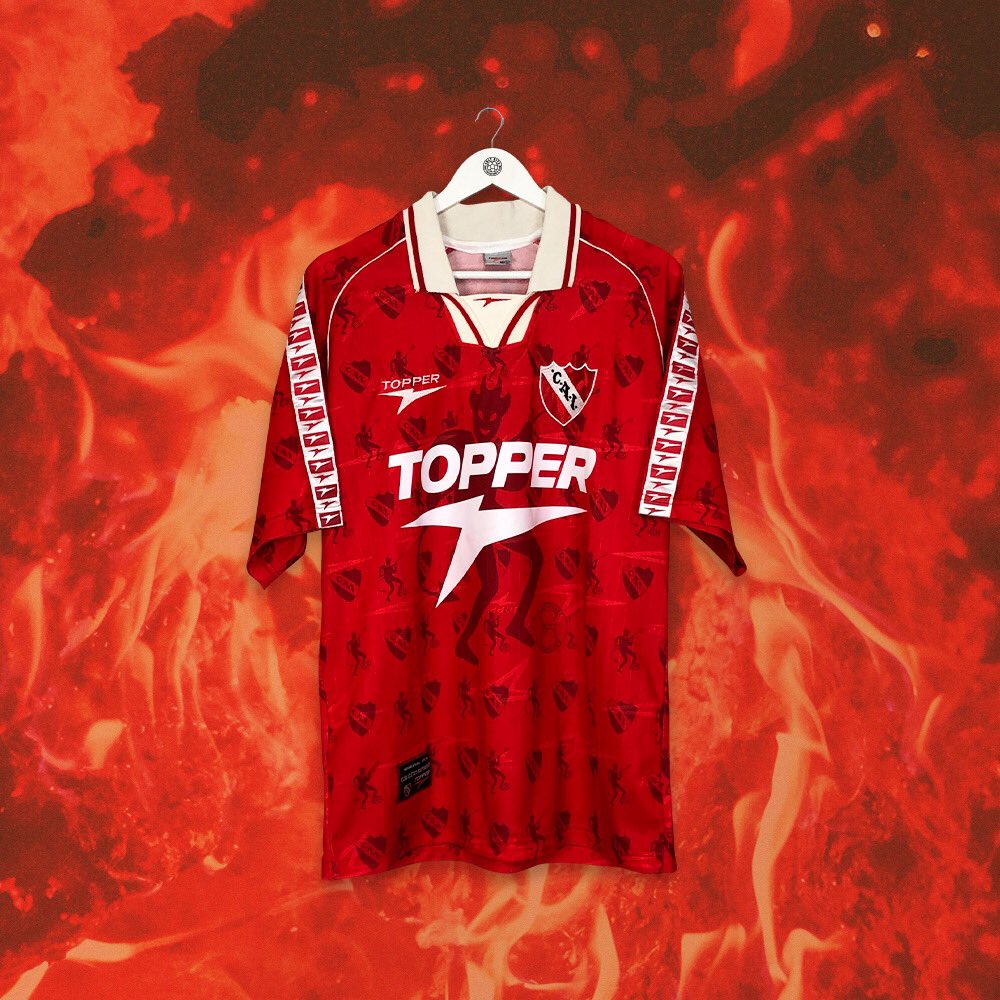 phildelves's tweet photo. 👕 *GIVEAWAY* 👕

I wanted to run something special to celebrate crossing 15k followers, and @cultkits have answered the call! Win YOUR CHOICE of these 3 incredible vintage kits! 🥰🥰

To win:

1. RT and like this
2. Follow @cultkits and @phildelves
3. Reply with your favourite https://t.co/iEE58dpAue