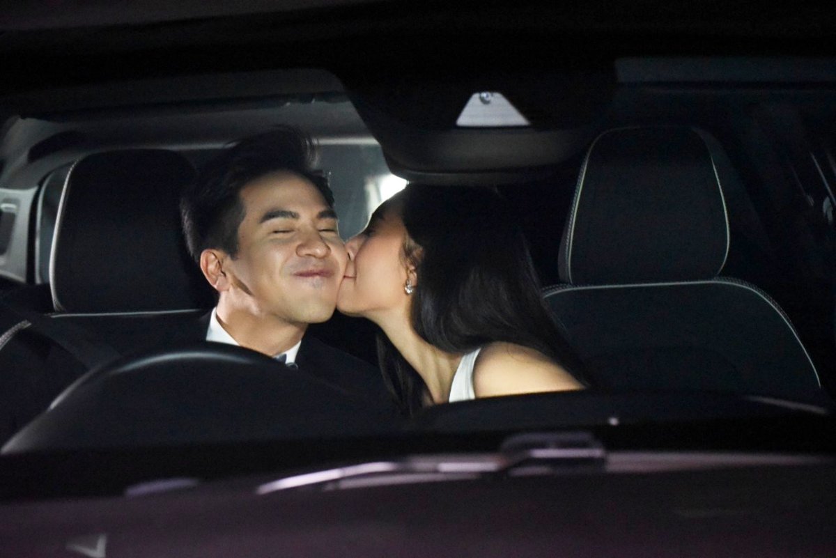JgenMakerJ's tweet photo. เห็นพี่มิลชื่นจายยยย คนดูทางนี้ก็แฮปปี้😍 ละครจะมาล้าวน้า เปิดดูสด ���ร้อมร่วมเป็นสักขีพยานความรักคืนนี้ #ร้อยเล่ห์มารยาEP12 https://t.co/Wvw3QftZ6D