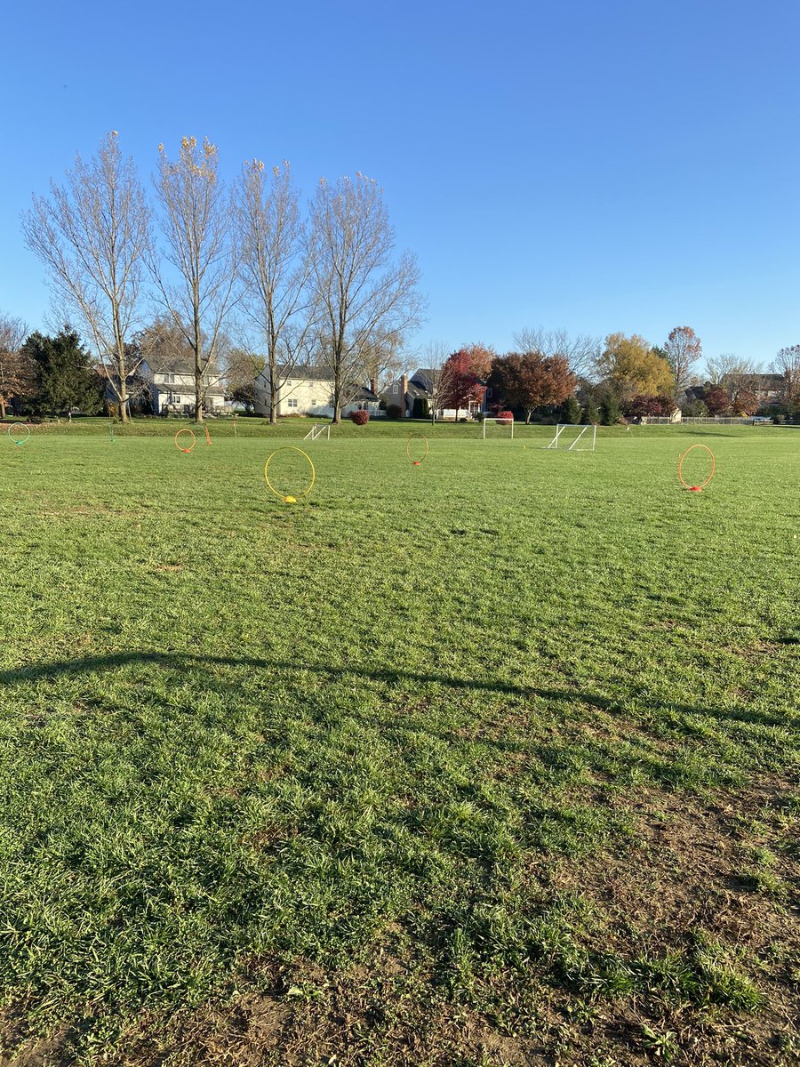 ms_way5's tweet photo. It’s a beautiful day for some makeshift frisbee golf! 🏌️‍♀️😍 hula hoops and hoop holders work perfectly for this activity. https://t.co/JK9dk7GAVx