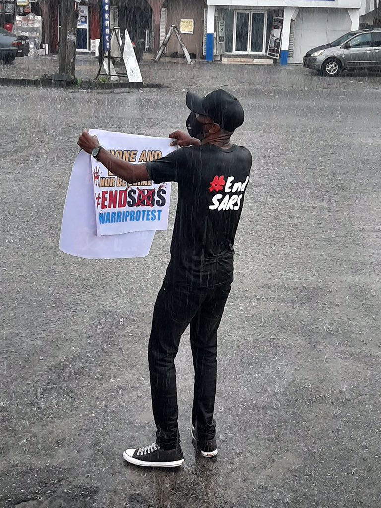 WarriUpdate's tweet photo. This is my friend &amp; associate, Luis @wakajugbe, an amazing visionary &amp; entrepreneur who's passionate about the city of Warri and fellow crusader against #policebrutality. All he did was support #EndSARS #WarriProtest, next this administration froze his account! https://t.co/dABjC7zgNn