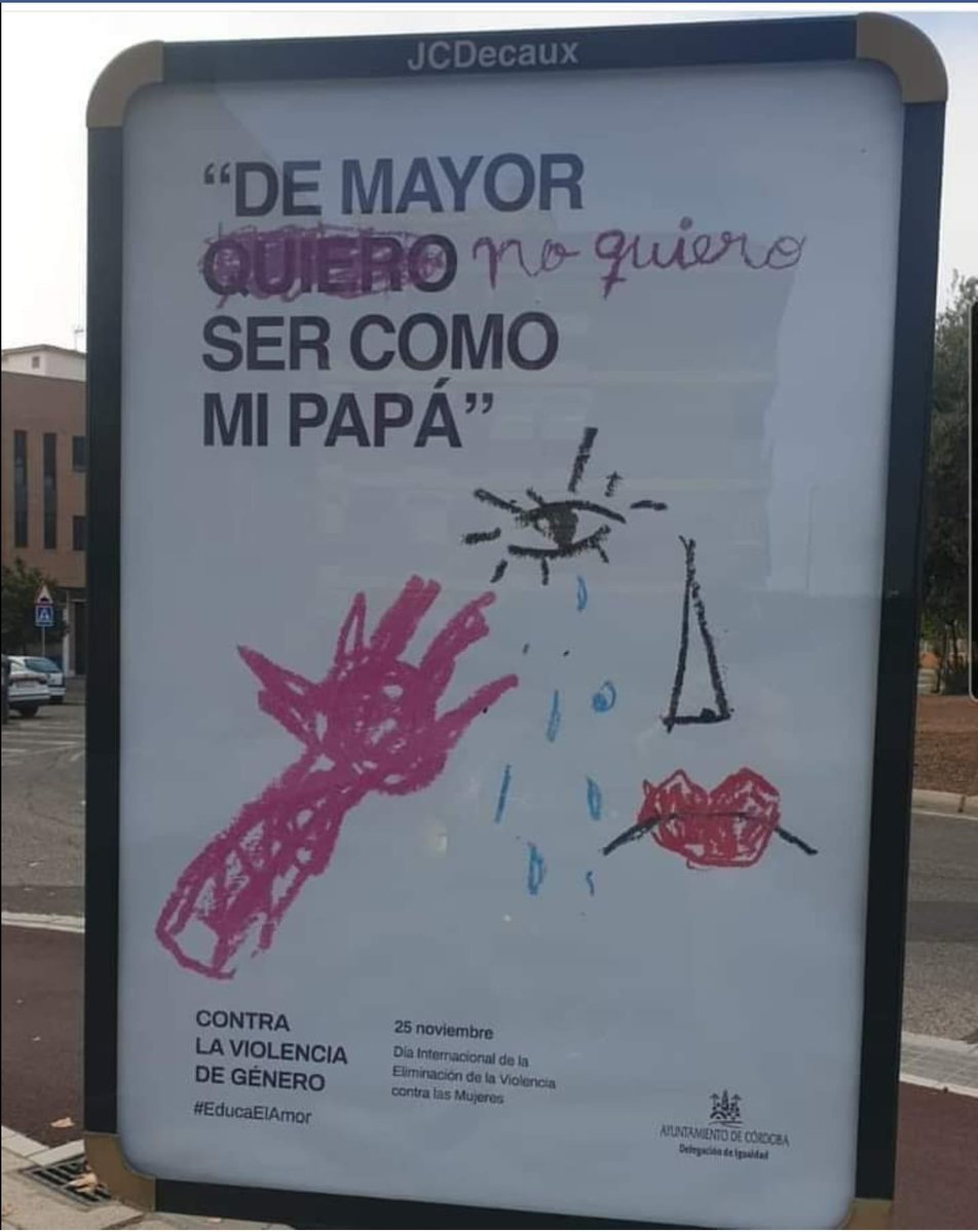 CristinaSegui's tweet photo. Espero que algún padre, ya que no lo hará @fiscal_es, denuncie al alcalde del PP @jmbellidoroche y a @IgualdadGob por incitación al odio al permitir esta campaña. Qué vergüenza de gobernantes... https://t.co/SY7Vg6Nm9I