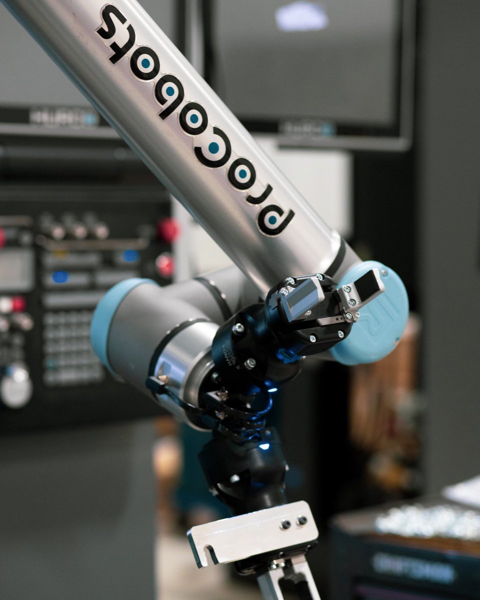 ProCobots's tweet image. Bring automation to your shop. Contact us at procobots.com to find out how we can help your shop become more profitable.

#procobots #robotiq #universalrobots #easyrobotics #automation #cobot #robot #collaborativerobot #machinetending #manufacturing #technology