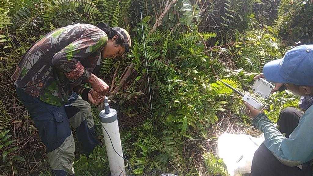 lacuna_space's tweet photo. We've partnered with @sustain__tech to produce satellite connected sensors for wetland hydrology.  Extending nature conservation projects Everywhere in South Asia🌍🛰️
with @lacuna_space @thethingsntwrk #LoRaWAN 
Read more: https://t.co/zyi8lKu4sB https://t.co/PtNROmNvIU