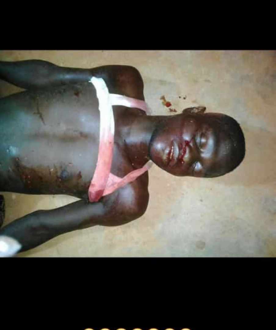 kolihadja's tweet photo. Urgent !!! Côte d'ivoire
Affrontement entre Malinkés et Agni  a M'Batto dans l'est de la côte d'ivoire, plus précisément dans la région du moronou où est issu Monsieur Affi n' Guessan actuellement arrêté par Ouattara qui s'obstine à fait un troisième Mandat.@RFI @EmmanuelMacron https://t.co/zuu4EQDGlO
