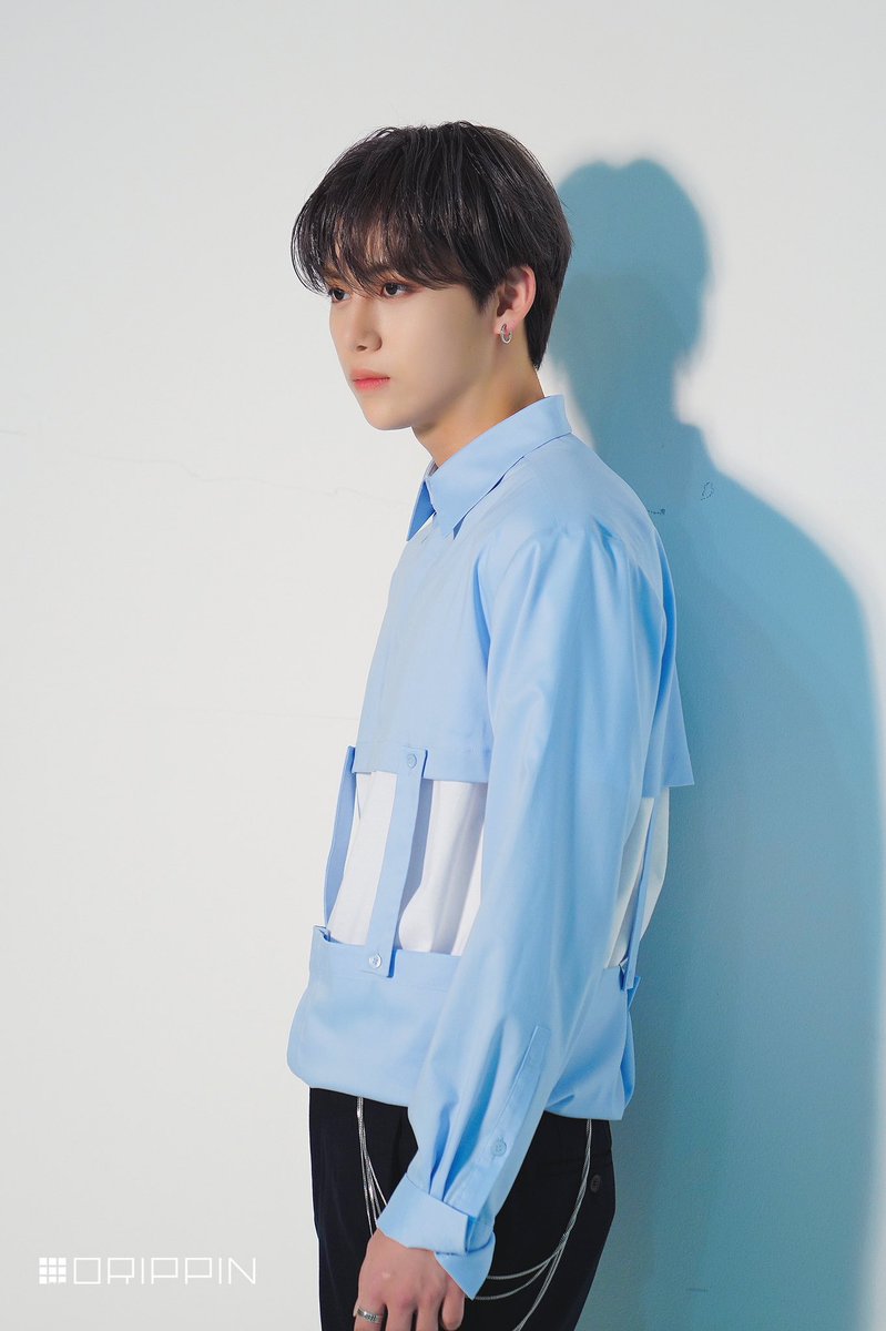 yunseongph's tweet photo. [🍒] •201110•  #PHOTOS DRIPPIN "BOYAGER"  JACKET FILMING BEHIND - Hwang Yunseong

#HWANGYUNSEONG #황윤성 #WOOLLIM #울림 #쁘띠 #DRIPPIN #드리핀 https://t.co/IPCMOYRzWr