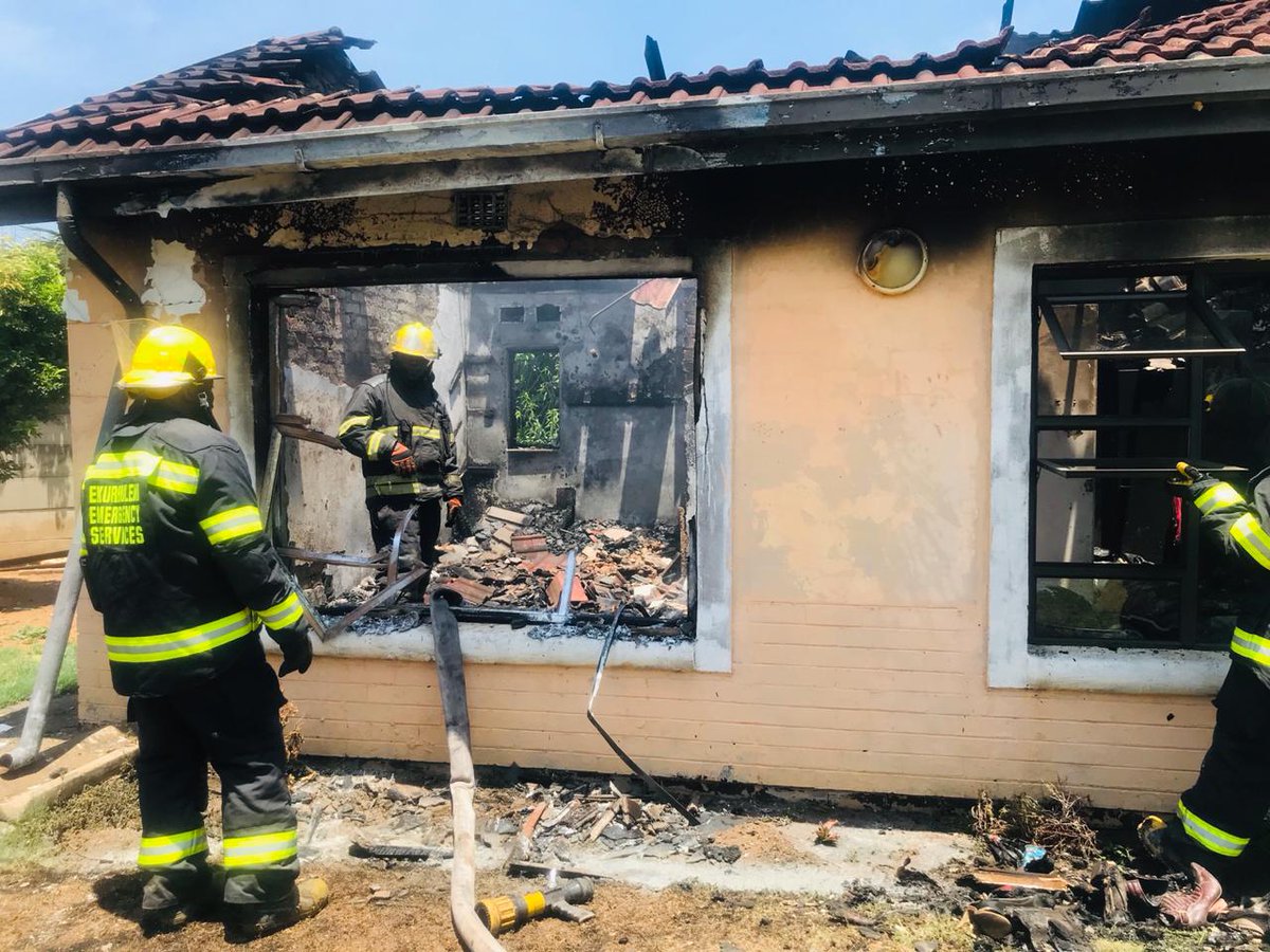 tiredfeminist_'s tweet photo. Hey guys I urgently need your help. One of my mom's student's house burned down and they lost everything. The mother is a single mom, she has a 4 year old boy and  5 and 10 year old daughters. If you can help in any capacity, please dm me.

Please Retweet for awareness.
🙏🏾 https://t.co/NpbbQa0TVz