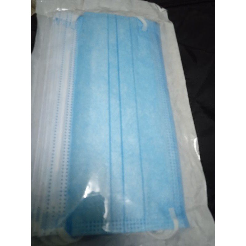 hyker2's tweet photo. I'm selling Cofoe 3ply Face Mask Medical Surgic... for RM3.31. Get it on Shopee now! https://t.co/nyqUVx0zhx #ShopeeMY https://t.co/0rEWGRrlmI