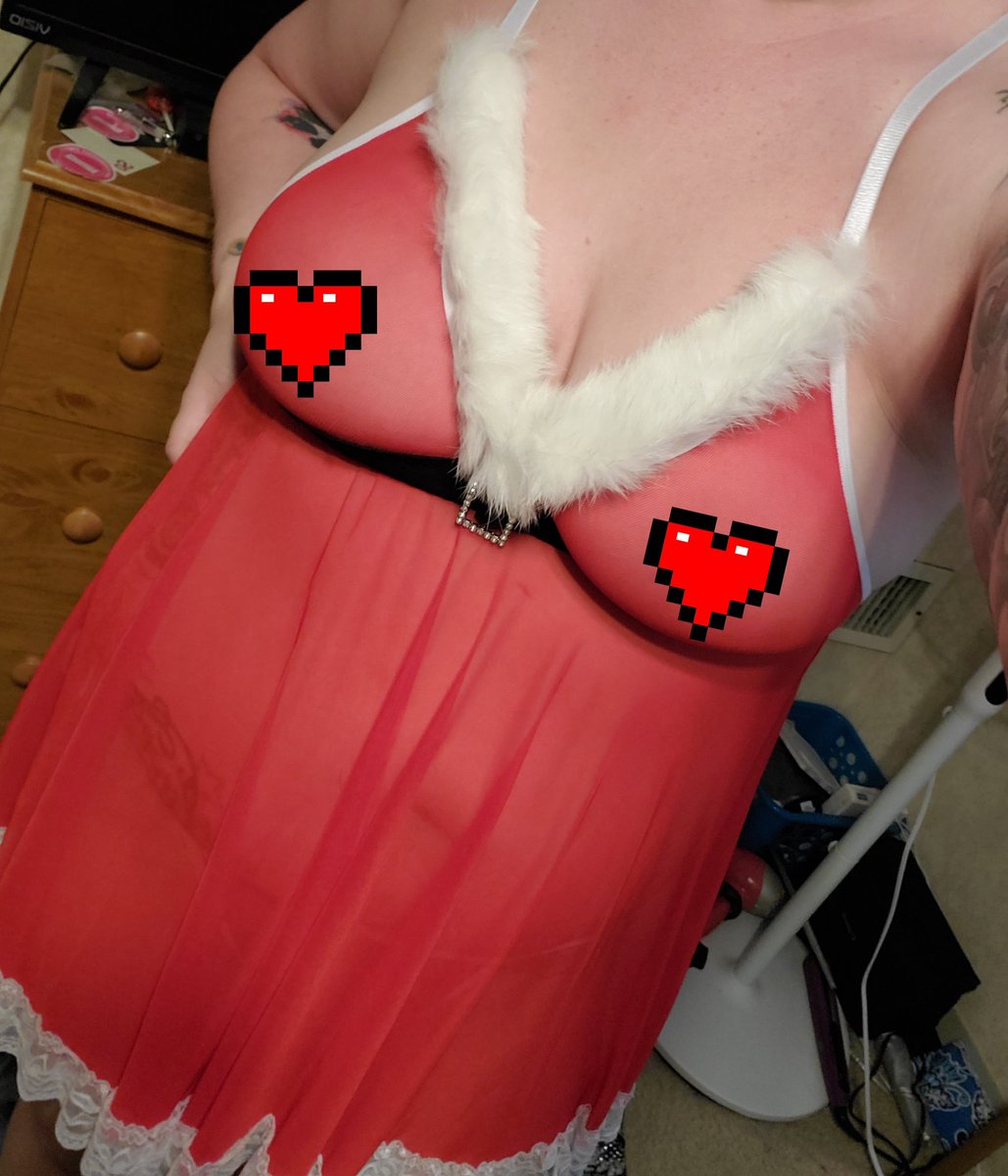 chick_spicey's tweet photo. Christmas is cumming early for those on my OF page 😘 https://t.co/9s3JIkWD9v