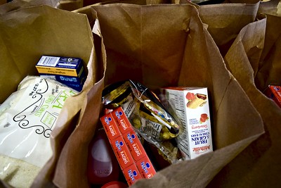 United Way needs 1 more volunteer for this Friday (11/13)! This volunteer will be passing out flyers at Vowell's to assist with a Food Drive. If interested in volunteering, please contact Paulette Ferguson at 314-532-5181