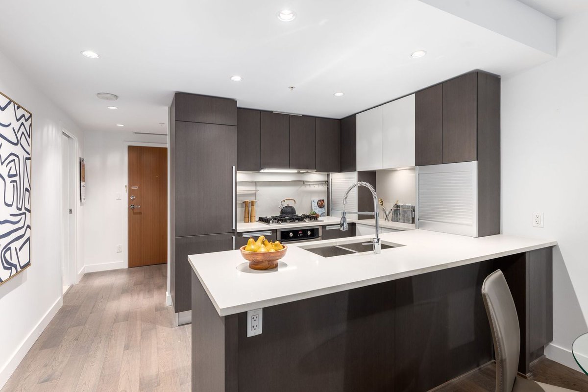 ExpertsVancity's tweet image. ▫️N E W  L I S T I N G 

#323-288 W 1st Ave - Mount Pleasant - Vancouver

✨Offered at $679,000 • 1 Bed + Den • 1 Bath • 586 sq/ft living space • 1 parking • 1 storage • rentals allowed • pet friendly ✨

▫️info@vancityexperts.com
▫️604.720.2222