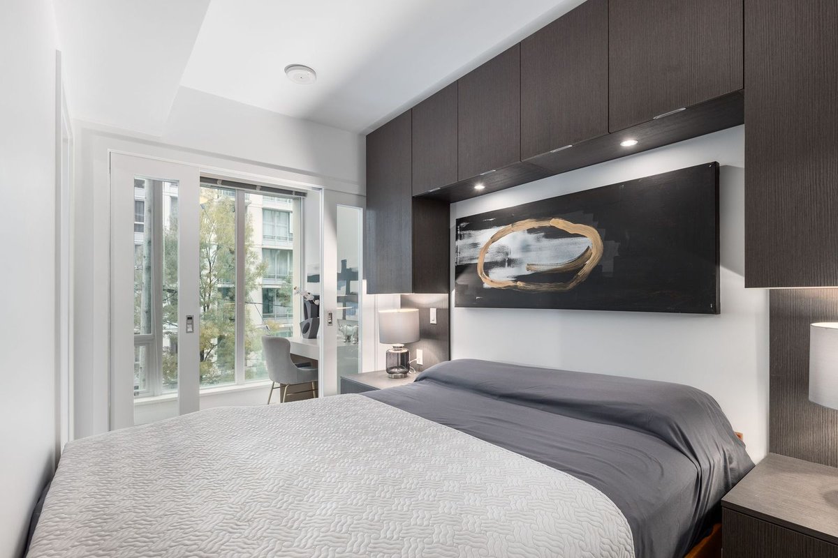 ExpertsVancity's tweet image. ▫️N E W  L I S T I N G 

#323-288 W 1st Ave - Mount Pleasant - Vancouver

✨Offered at $679,000 • 1 Bed + Den • 1 Bath • 586 sq/ft living space • 1 parking • 1 storage • rentals allowed • pet friendly ✨

▫️info@vancityexperts.com
▫️604.720.2222