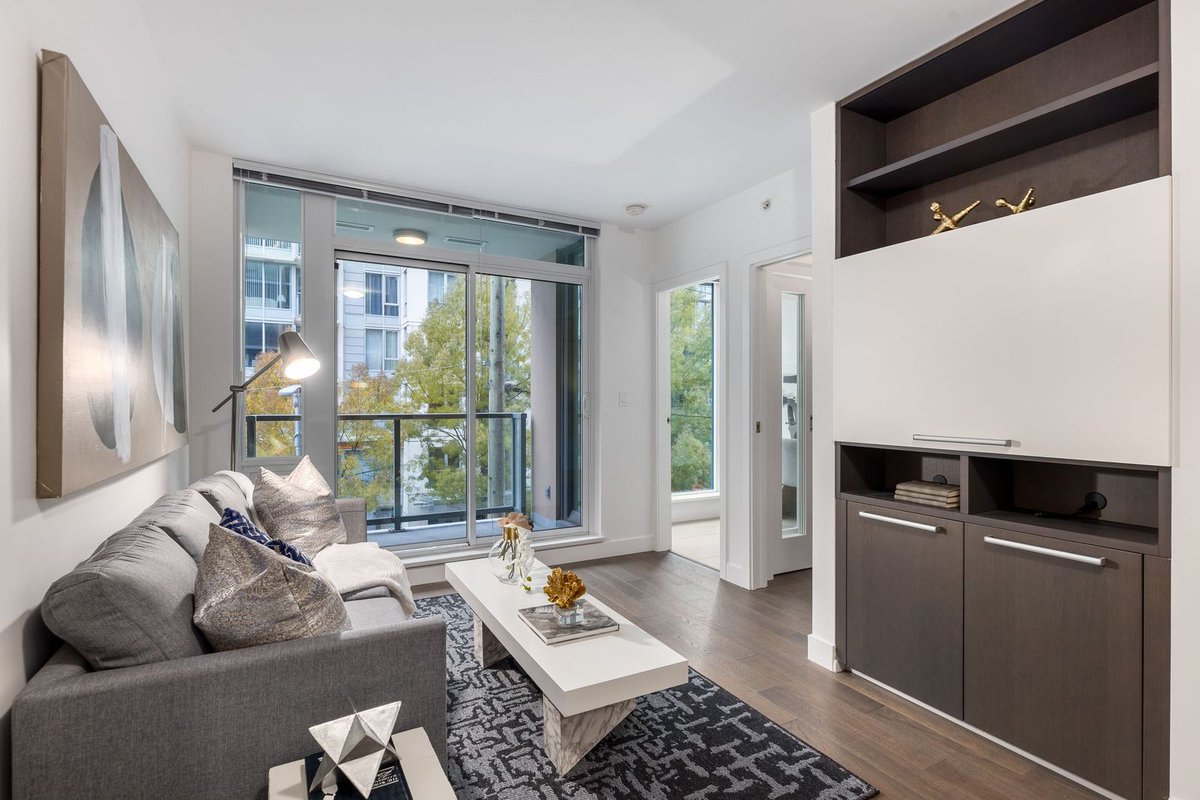 ExpertsVancity's tweet image. ▫️N E W  L I S T I N G 

#323-288 W 1st Ave - Mount Pleasant - Vancouver

✨Offered at $679,000 • 1 Bed + Den • 1 Bath • 586 sq/ft living space • 1 parking • 1 storage • rentals allowed • pet friendly ✨

▫️info@vancityexperts.com
▫️604.720.2222